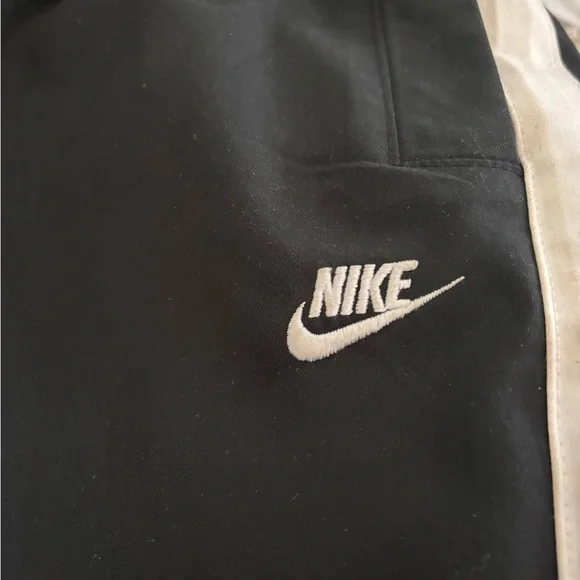 Vintage Nike Men's Black Joggers with White Stripes - Picture 5 of 10